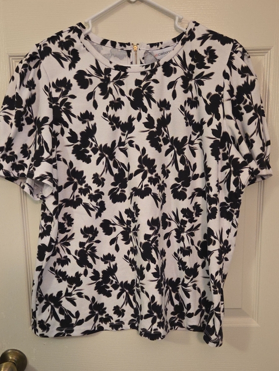 Liz Claiborne Tops - Liz Claiborne White Short-Sleeve Top with Black Floral Print XXL